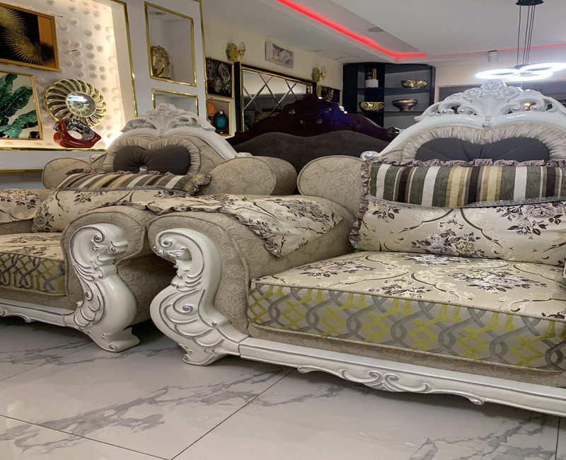 Luxurious Tufted Sofa